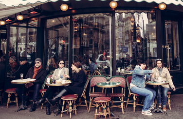 巴黎咖啡馆的风情可说是欧洲风情的一个缩影